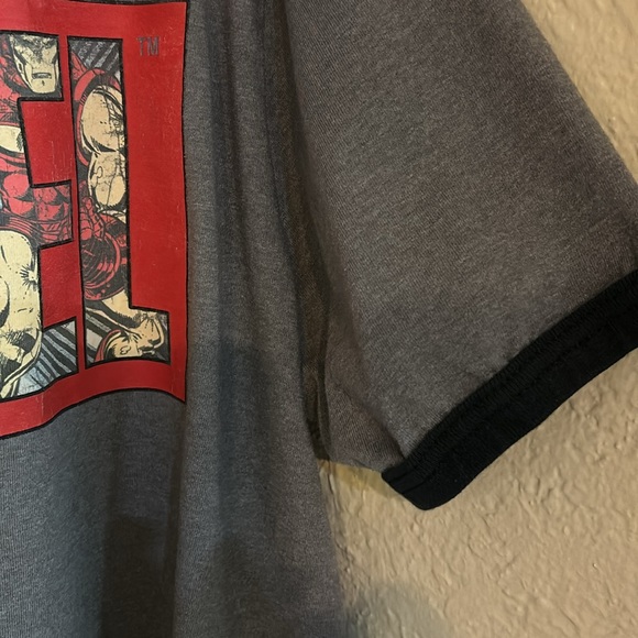 Gently worn Marvel t shirt size 2XL. - Picture 4 of 6